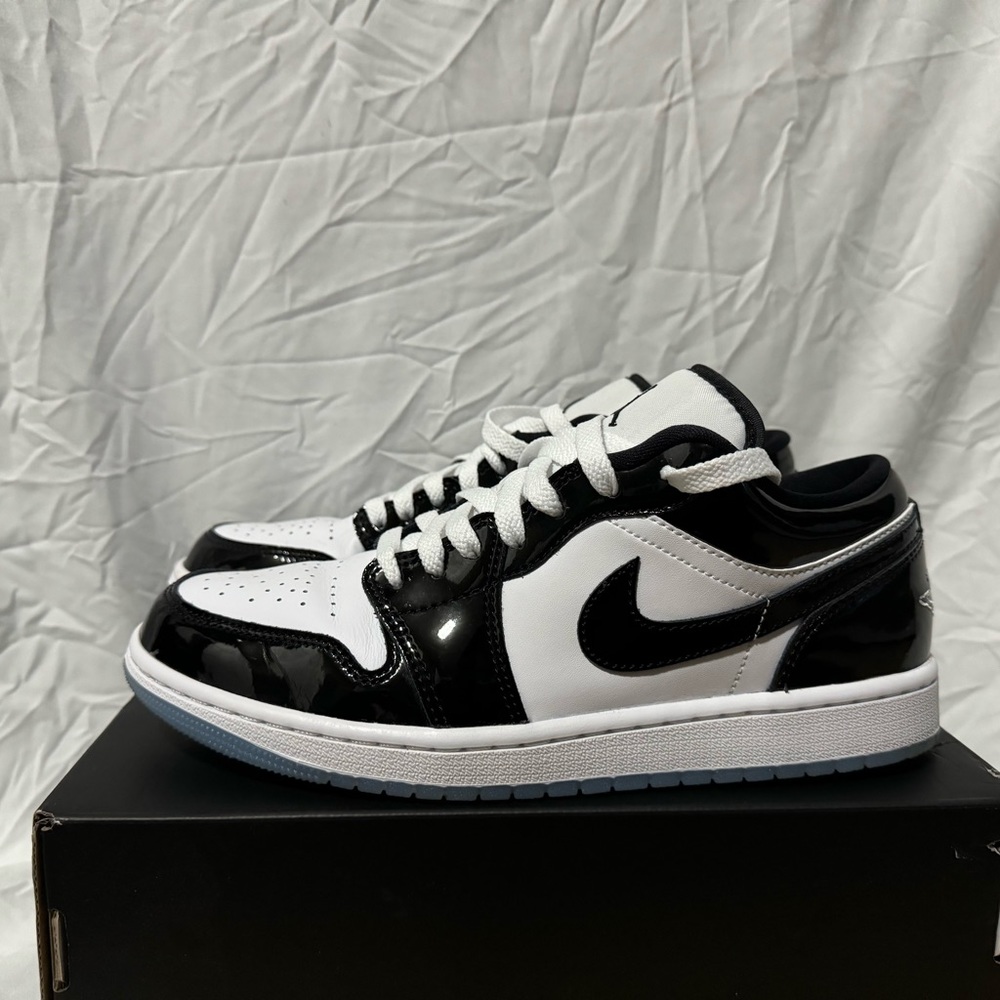 Men’s Jordan Low 1 SE SIZE 8.5
